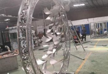 大雁花環雕塑廠家 鏤空花環雕塑 金屬大雁雕塑