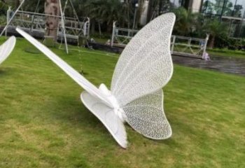 庭院蝴蝶雕塑 戶外草地?cái)[件 別墅區(qū)鏤空蝴蝶雕塑廠家