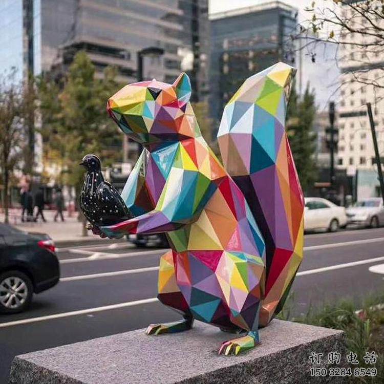 公園松鼠雕塑廠家 中式彩繪小品 風景區切面松鼠雕塑