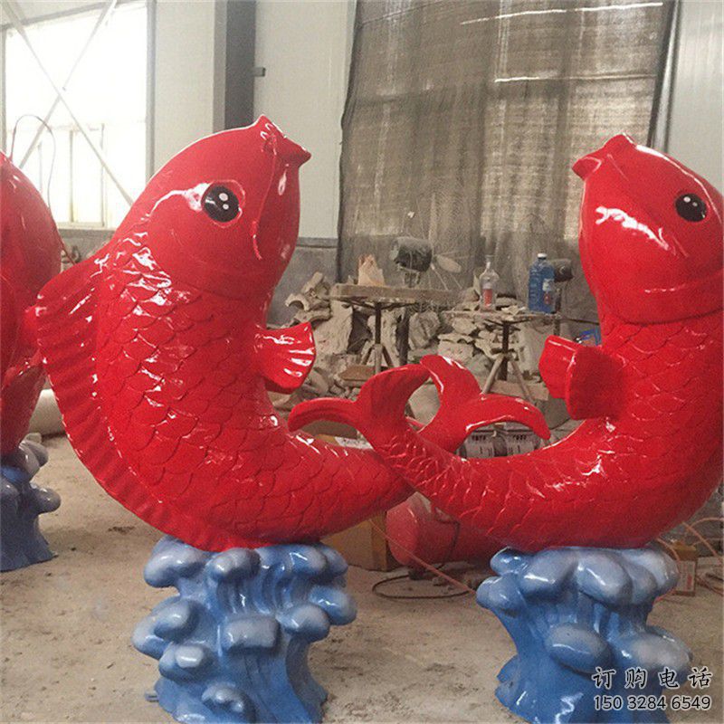 彩繪金魚雕塑廠家 卡通噴漆小品 幼兒園仿真金魚雕塑