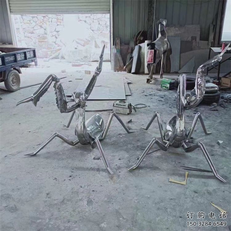 草地螞蚱雕塑廠家 公園異形小品 室內(nèi)異形螞蚱雕塑