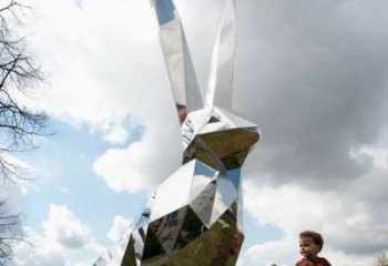 鑄造兔子雕塑廠家 創意村口小品 幾何鏡面兔子雕塑