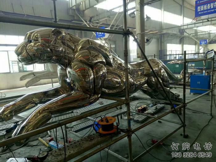 鑄造獵豹雕塑廠家 創意小品 大型鏡面獵豹雕塑