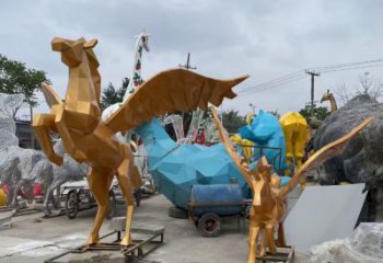 游樂場金馬雕塑廠家 抽象創意擺件 戶外金馬雕塑