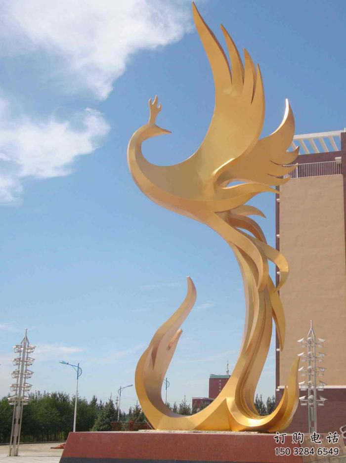 仿真鳳鳥雕塑廠家 大型創(chuàng)意擺件 公園噴漆鳳鳥雕塑