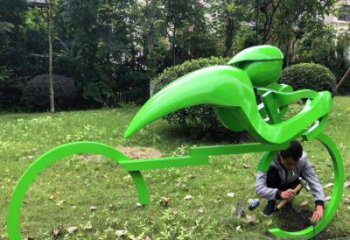 草地賽車雕塑廠家 現代小品 大型不銹鋼賽車雕塑定制