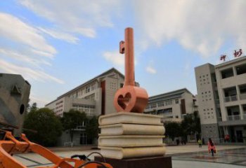 抽象鑰匙雕塑廠家 啞光教育小品 校園不銹鋼鑰匙雕塑生產(chǎn)