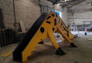 街頭滑梯雕塑廠家 大型別墅區擺件 戶外不銹鋼滑梯雕塑廠