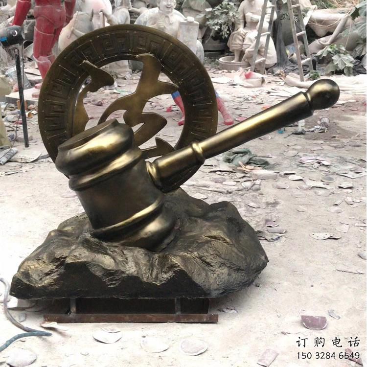 房地產錘子雕塑廠家 街頭擺件 制作不銹鋼錘子雕塑廠