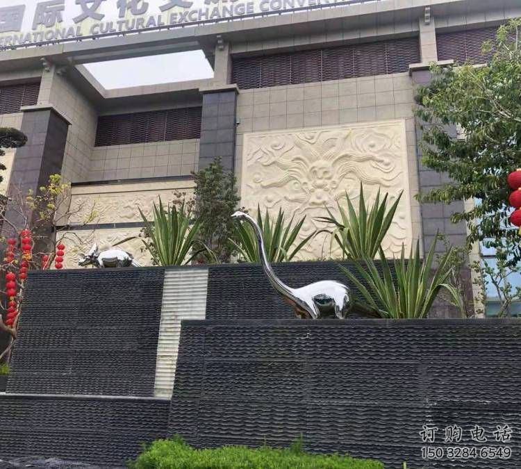 廣場恐龍雕塑供需，廣場雕塑，景觀鏡面恐龍雕塑定制