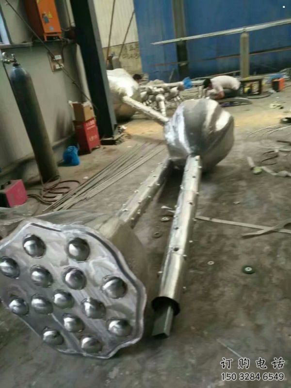 步行街蓮藕雕塑