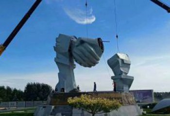 握手雕塑廠家,景區雕塑,裝飾不銹鋼握手雕塑選定