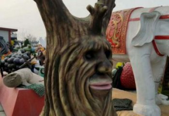 仿真樹(shù)雕塑優(yōu)選，小區(qū)擺件，玻璃鋼仿真樹(shù)雕塑生產(chǎn)商