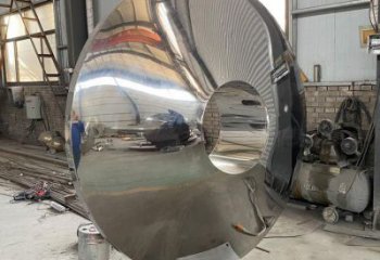 圓鏡雕塑供給，街道標(biāo)識(shí)，不銹鋼圓鏡雕塑供應(yīng)