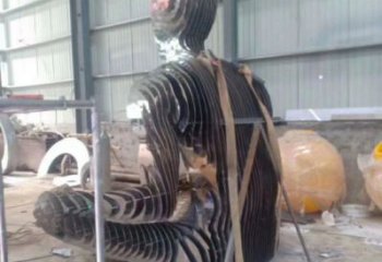 鏤空人物雕塑制造，歐式風(fēng)格，創(chuàng)意鐵藝人物雕塑定價