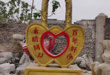 廣場(chǎng)鎖子雕塑批發(fā)，廣場(chǎng)系列，玻璃鋼鎖子雕塑工藝