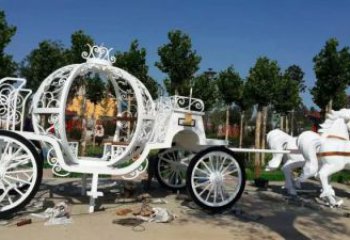 清鎮(zhèn)廣場馬車雕塑