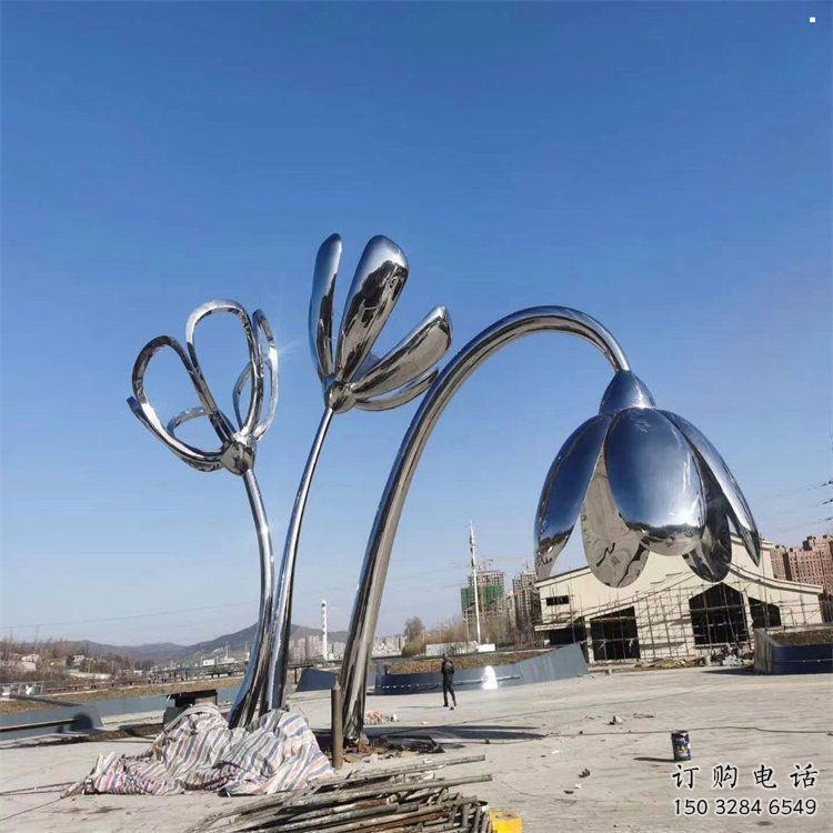 武漢百合花雕塑承接，城市裝飾，大型不銹鋼百合花雕塑公司