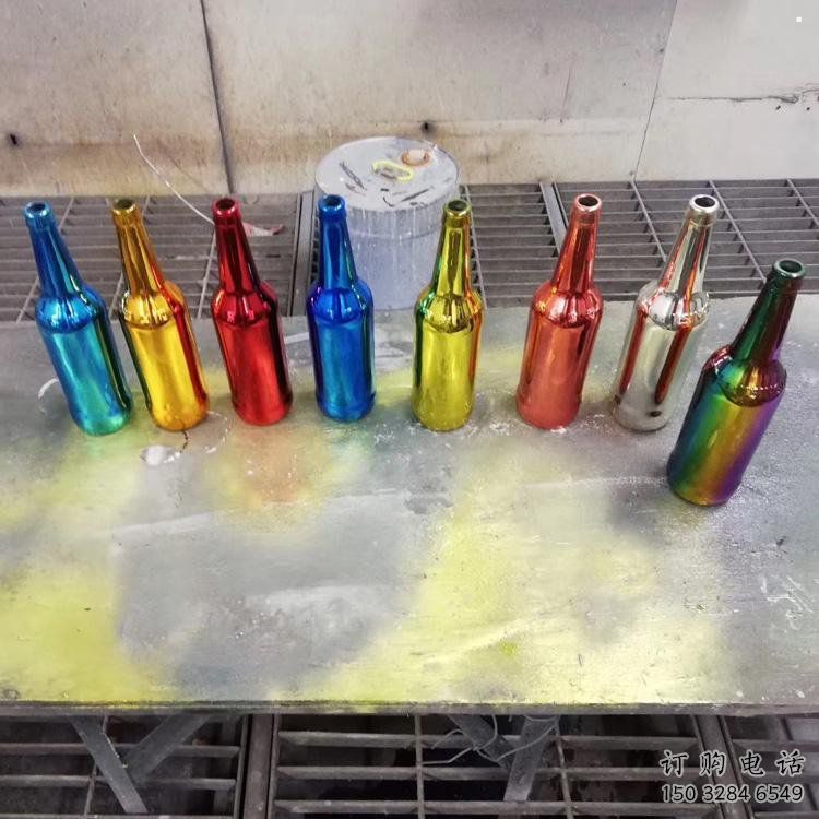 威海公園啤酒瓶雕塑定價，村標概念，玻璃鋼啤酒瓶雕塑選用