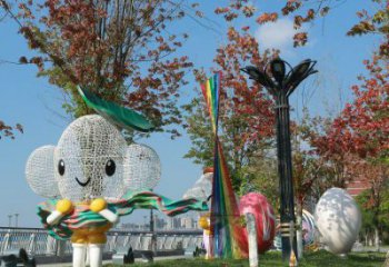 呂梁戶外鏤空卡通雕塑供應，花園小品，鐵藝卡通雕塑展品