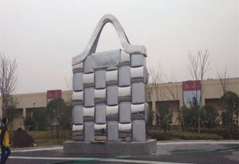 資陽景觀背包雕塑優(yōu)選，陸地擺件，園林不銹鋼背包雕塑供應