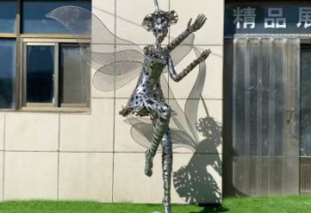 陽現代鏤空舞者雕塑承接,歐式風格,鐵藝跳舞雕塑精選