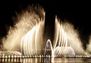 阿里水景程控噴泉雕塑,高噴循環噴水方式設計制作