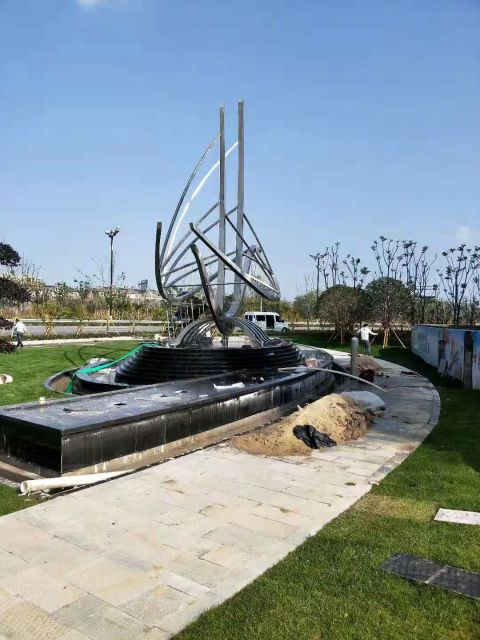 幾何船噴泉雕塑 (3)